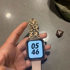 Smartwatch with Leopard Print Band